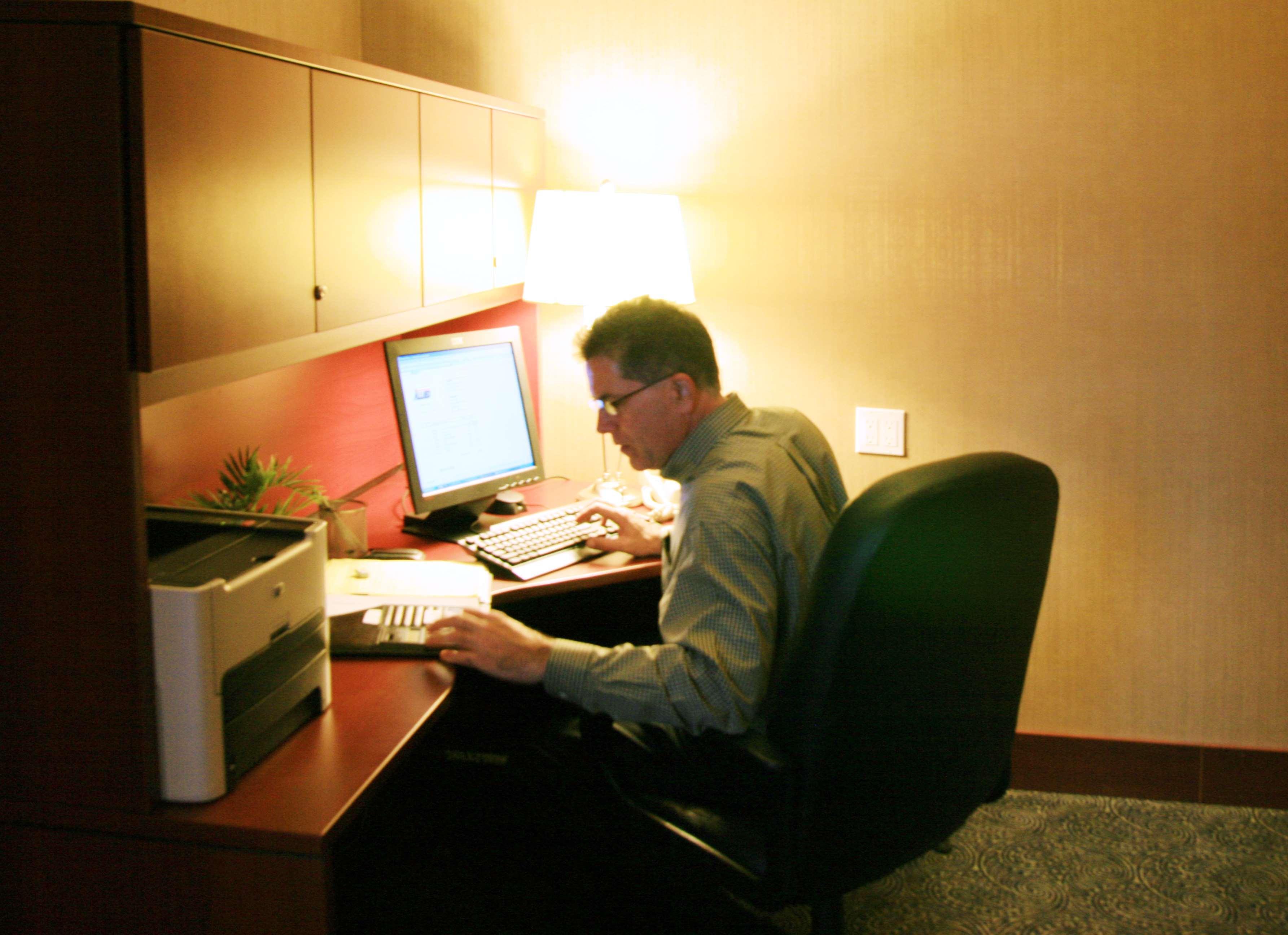 Hampton Inn & Suites Laval Facilidades foto