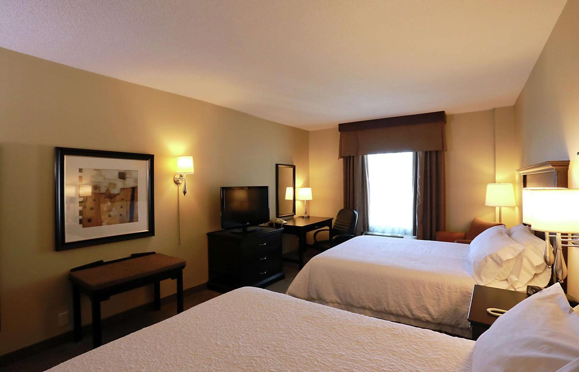 Hampton Inn & Suites Laval Exterior foto