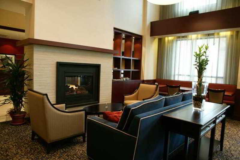 Hampton Inn & Suites Laval Exterior foto
